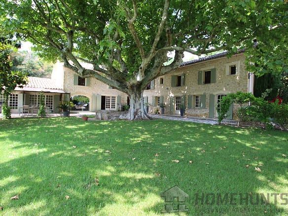 8 Bedroom Villa/House in Beaumes De Venise 5