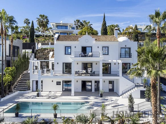 5 Bedroom Villa/House in Los Flamingos 12