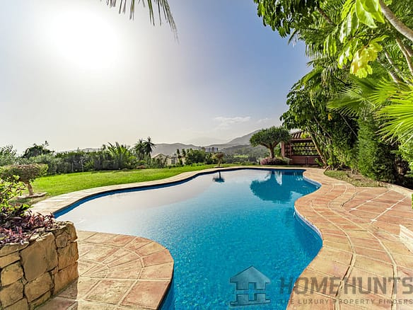5 Bedroom Villa/House in Benahavís 34