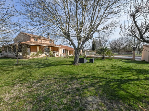 6 Bedroom Villa/House in Uzes 28