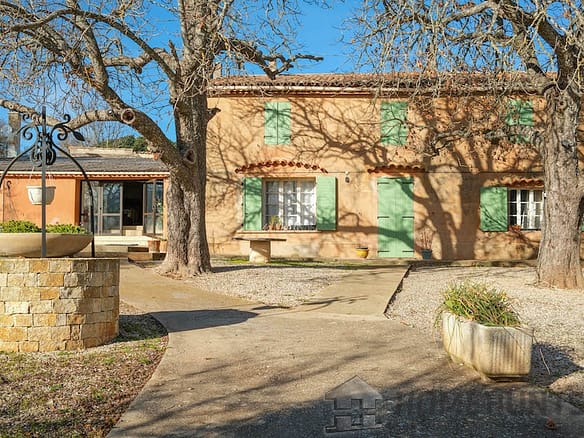 9 Bedroom Castle/Estates in Aix En Provence 12