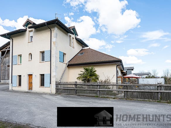 3 Bedroom Villa/House in Peron 18