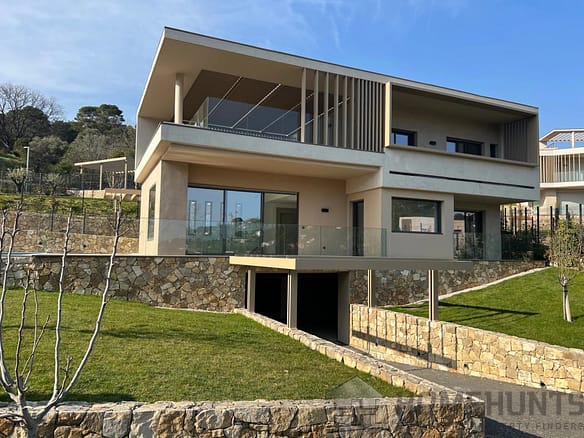 4 Bedroom Villa/House in Mougins 32