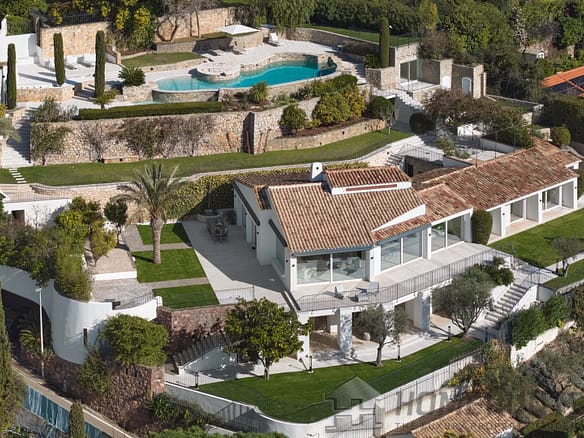 8 Bedroom Villa/House in Cannes 4