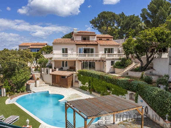 5 Bedroom Villa/House in Cavalaire Sur Mer 14