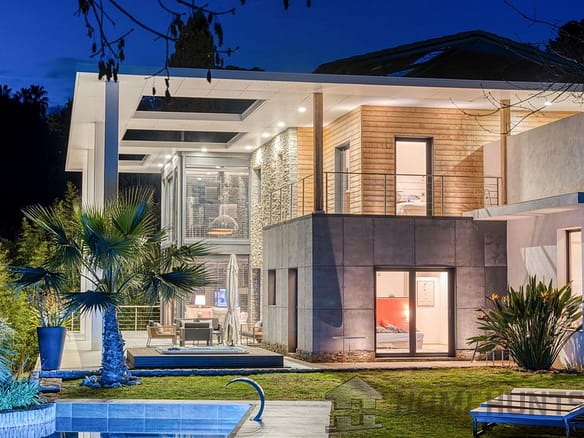 8 Bedroom Villa/House in Mougins 34