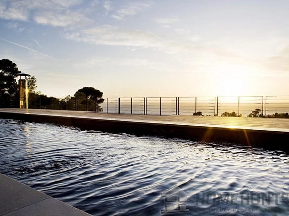 7 Bedroom Villa/House in Marseille 28