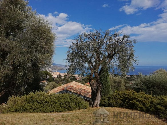 4 Bedroom Villa/House in Menton 26