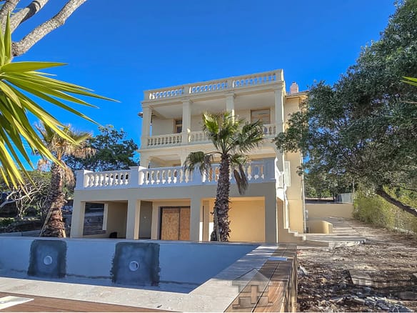 4 Bedroom Villa/House in St Raphael 14