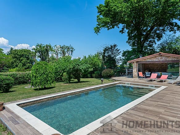 4 Bedroom Villa/House in Nernier 22