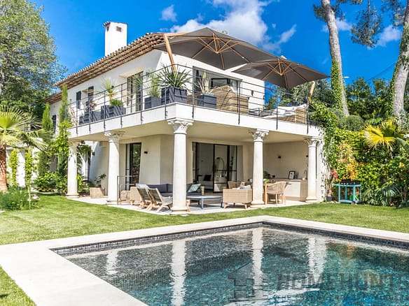 6 Bedroom Villa/House in Le Cannet 36