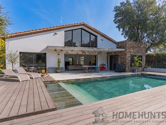 4 Bedroom Villa/House in St Raphael 12