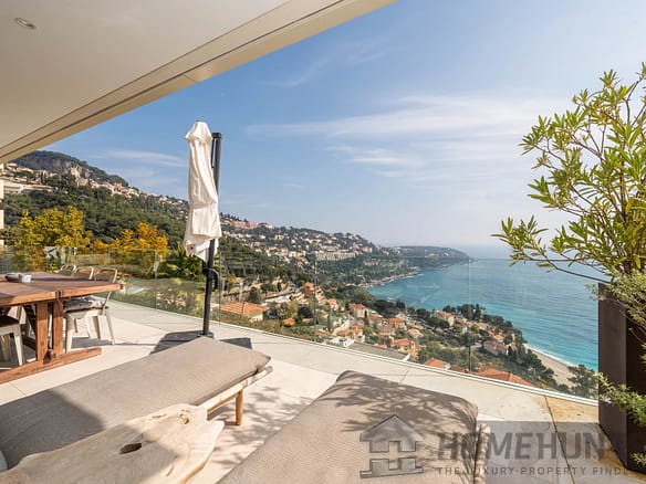 4 Bedroom Apartment in Roquebrune Cap Martin 26