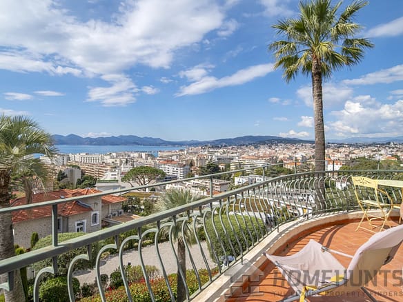3 Bedroom Apartment in Cannes 14
