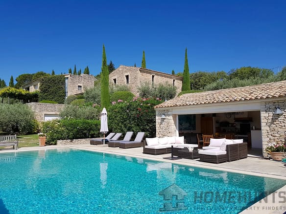 5 Bedroom Villa/House in Gordes 10