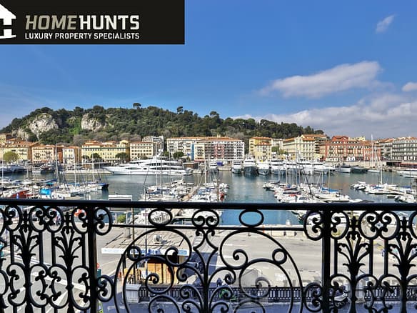 2 Bedroom Apartment in Nice 34