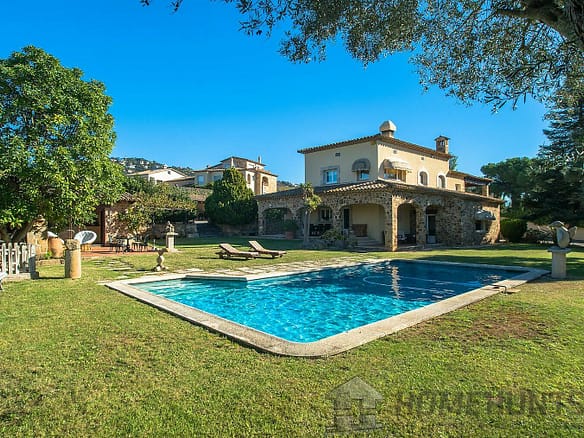 5 Bedroom Villa/House in Santa Cristina D'aro 30