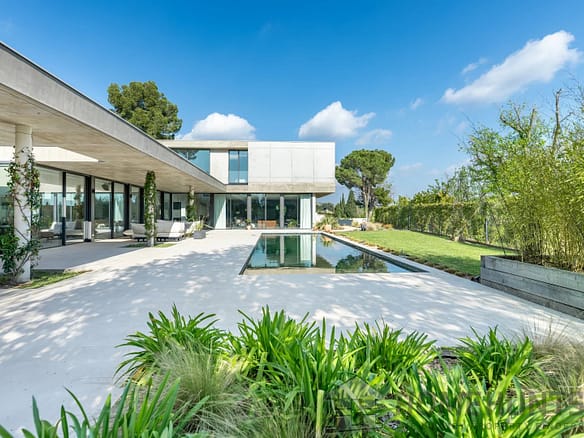 4 Bedroom Villa/House in Maussane Les Alpilles 34