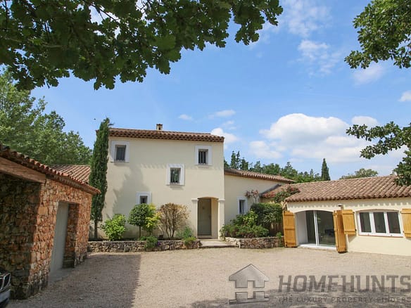 5 Bedroom Villa/House in Mons 5