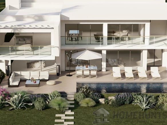 5 Bedroom Land in Le Cannet 8