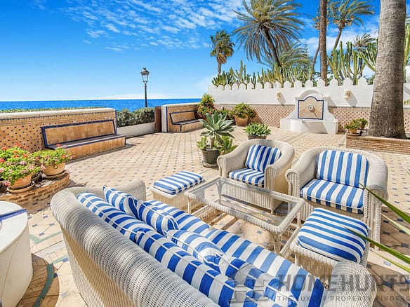 5 Bedroom Villa/House in Marbella 28