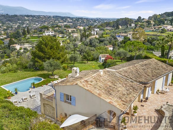 4 Bedroom Villa/House in Mouans Sartoux 28