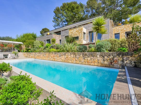 5 Bedroom Villa/House in Mougins 22