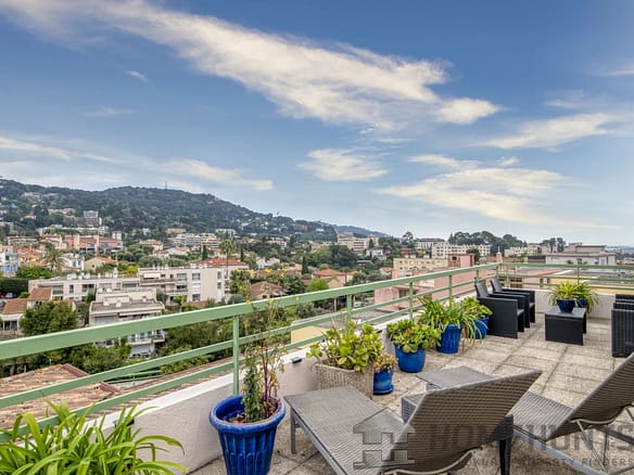 3 Bedroom Apartment in Le Cannet 34