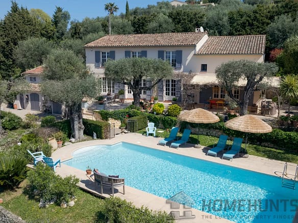 6 Bedroom Villa/House in Grasse 26