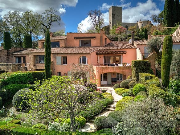 4 Bedroom Villa/House in Mouans Sartoux 26