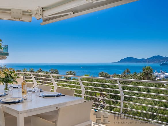 4 Bedroom Apartment in Cannes 36