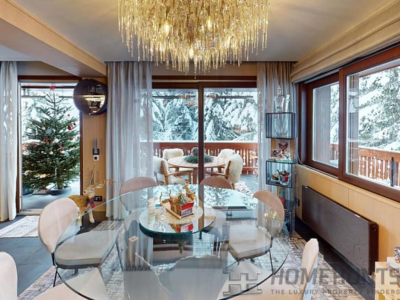 3 Bedroom Apartment in Courchevel 6