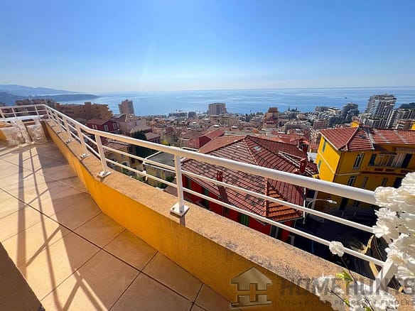 3 Bedroom Apartment in Beausoleil 32