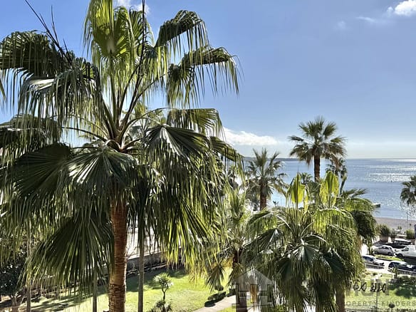 2 Bedroom Apartment in Cannes 22