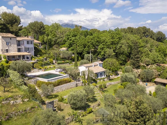 5 Bedroom Villa/House in Opio 30