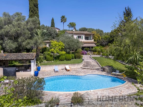 5 Bedroom Villa/House in Mougins 4