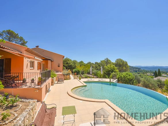 5 Bedroom Villa/House in Lorgues 34