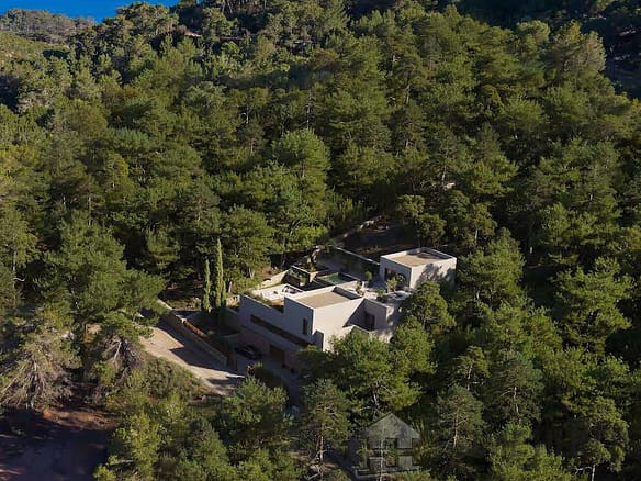 4 Bedroom Villa/House in Roca Llisa 34