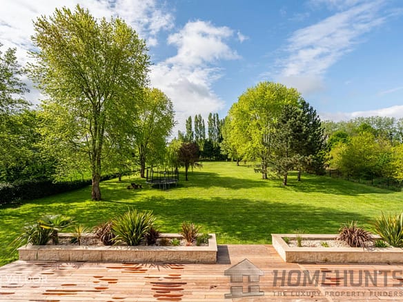 5 Bedroom Villa/House in Ambérieux-en-dombes 24