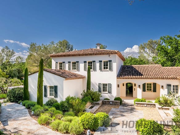 4 Bedroom Villa/House in Tourrettes 28