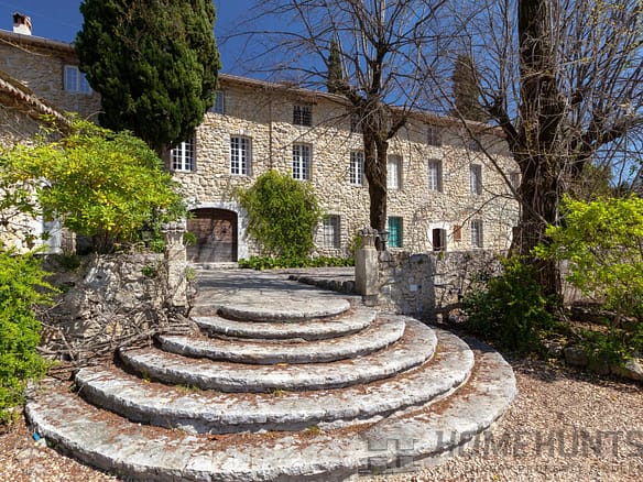 10 Bedroom Villa/House in Opio 14