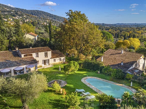 4 Bedroom Villa/House in Speracedes 34