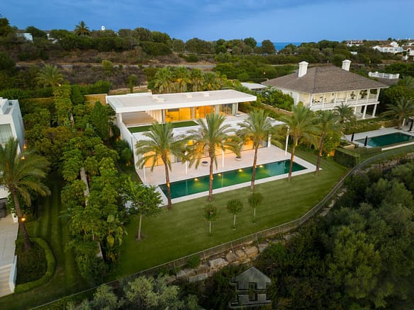 4 Bedroom Villa/House in Casares 12