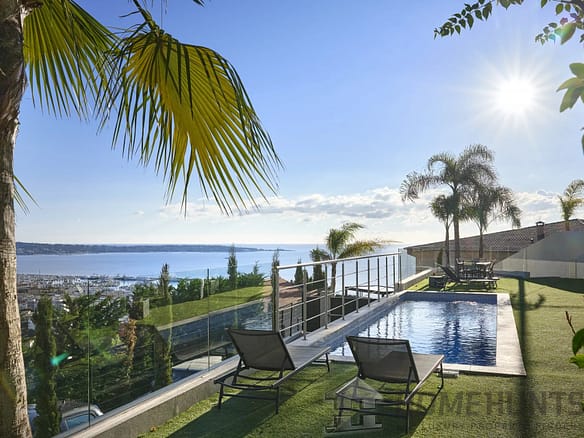 5 Bedroom Villa/House in Cannes 2