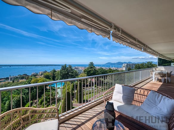4 Bedroom Apartment in Cannes 6