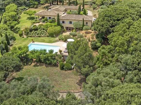 6 Bedroom Villa/House in La Croix Valmer 20