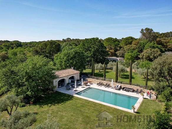5 Bedroom Villa/House in Uzes 26