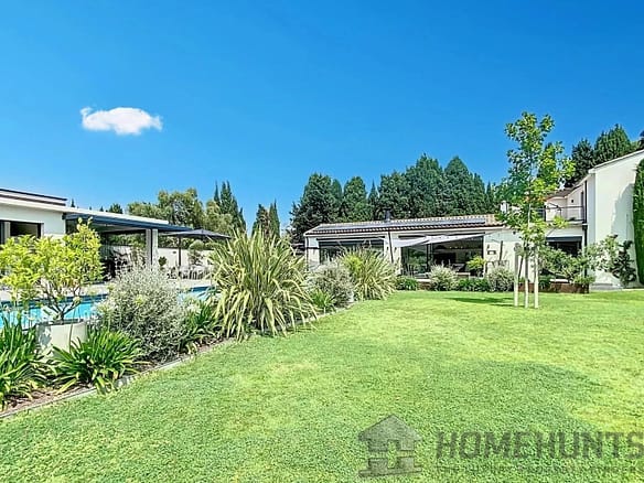 4 Bedroom Villa/House in St Remy De Provence 24