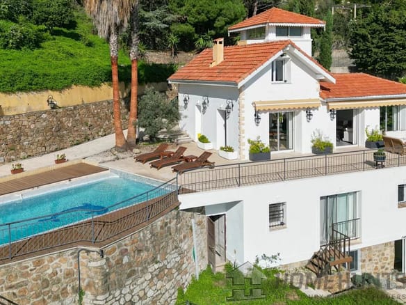 6 Bedroom Villa/House in Cannes 32