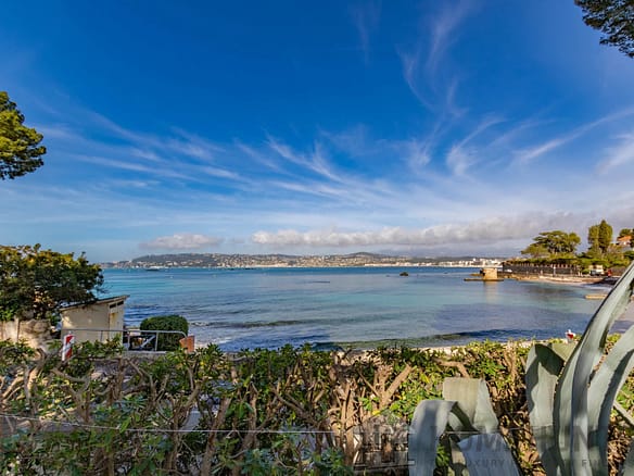 3 Bedroom Villa/House in Cap D Antibes 20